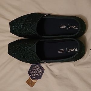 Sparkly green Toms